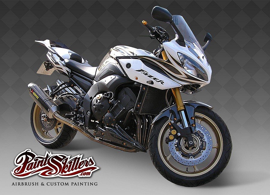 Yamaha Fazer grafitova